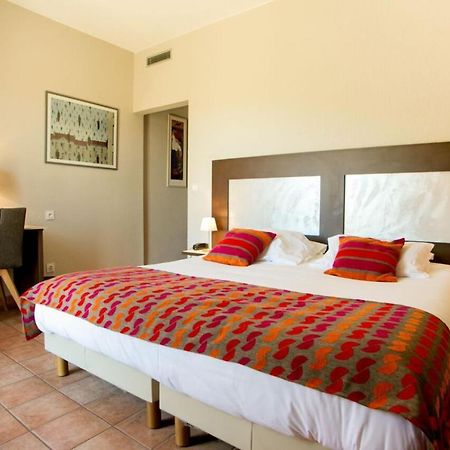 Hotel L'Arapede Колюр Екстериор снимка