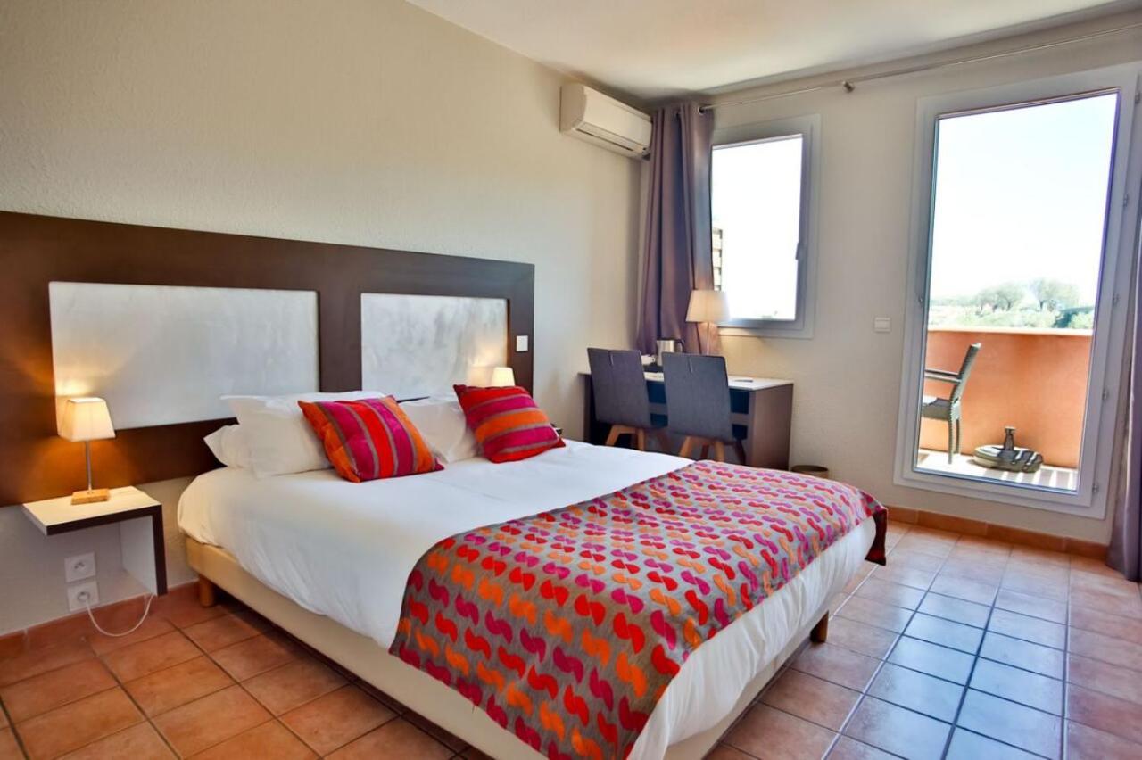 Hotel L'Arapede Колюр Екстериор снимка